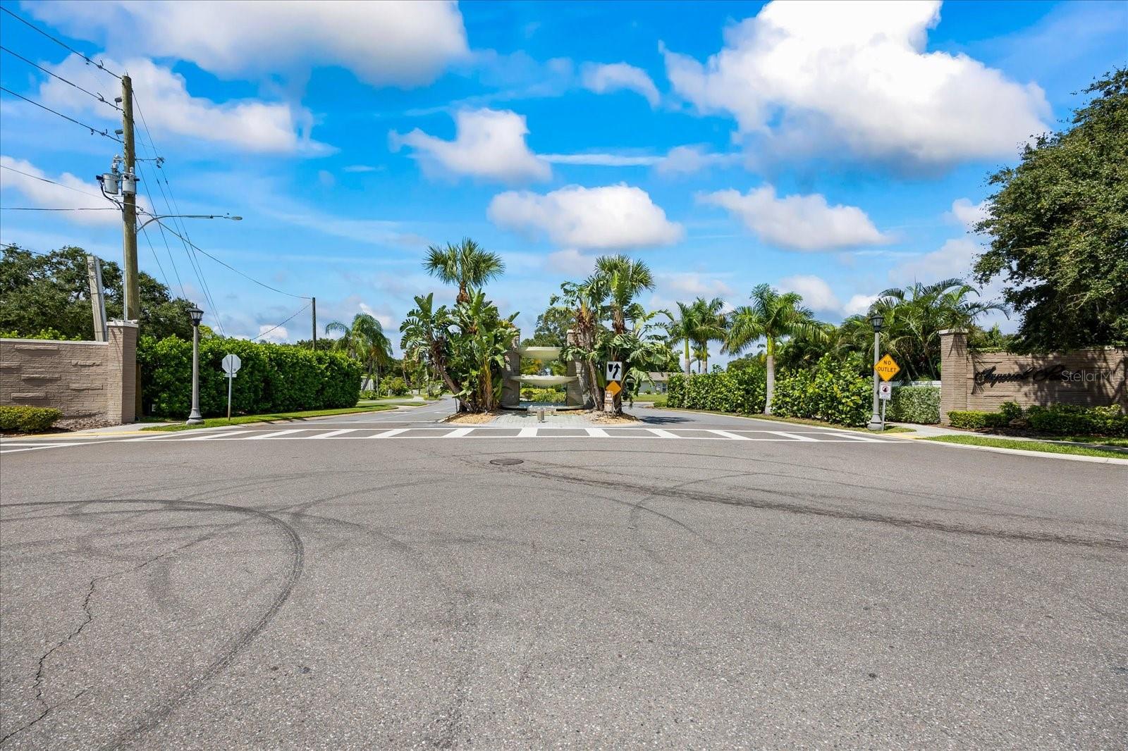 IMPERIAL POINT CONDO - Residential