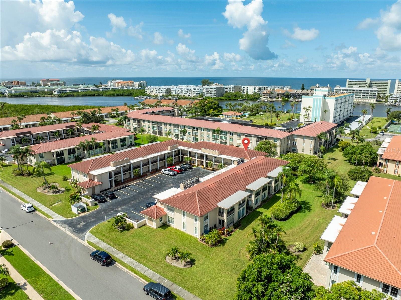 IMPERIAL POINT CONDO - Residential