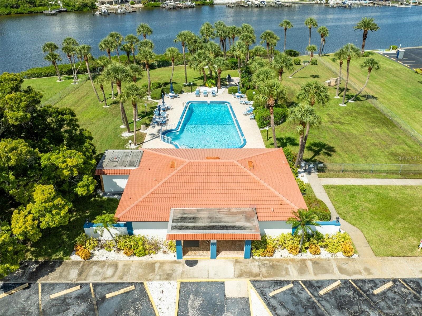 IMPERIAL POINT CONDO - Residential