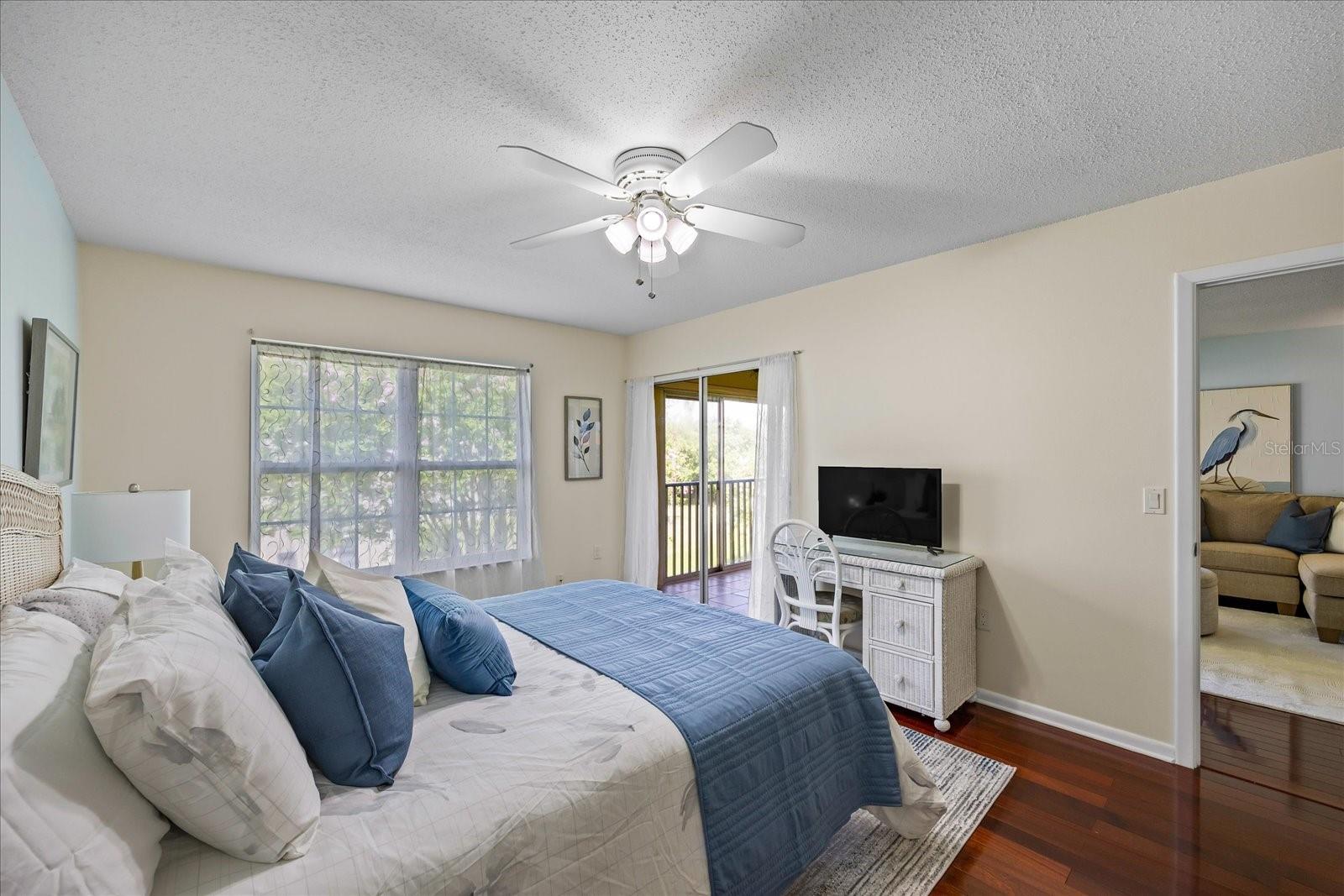 IMPERIAL POINT CONDO - Residential