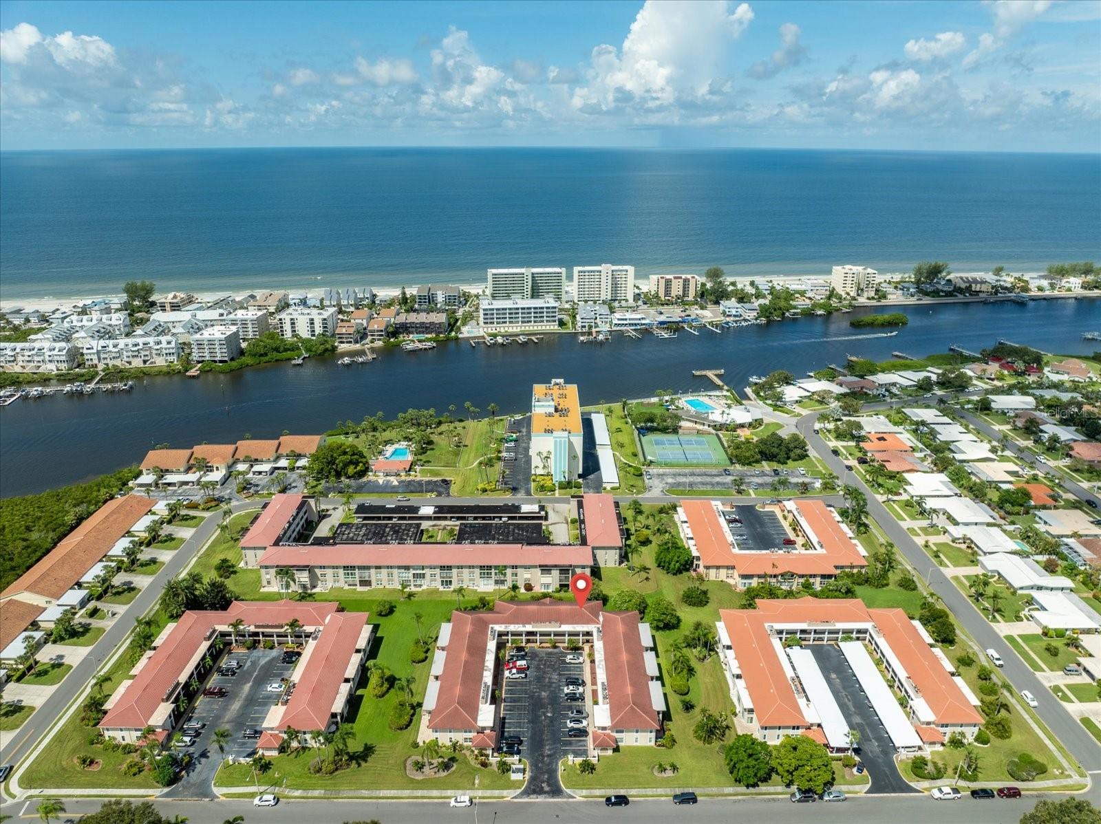IMPERIAL POINT CONDO - Residential