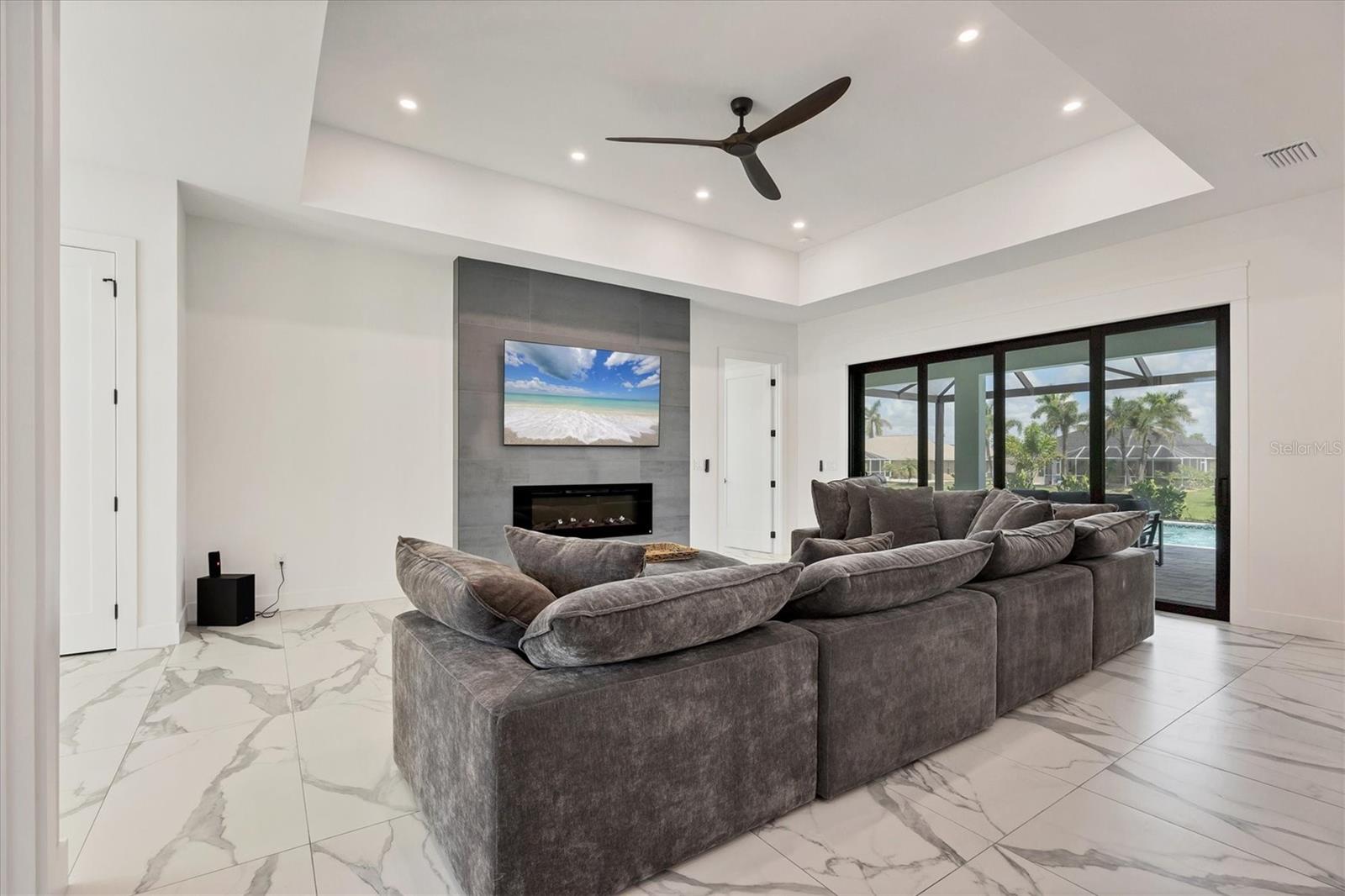 ROTONDA WEST WHITE MARSH - Residential