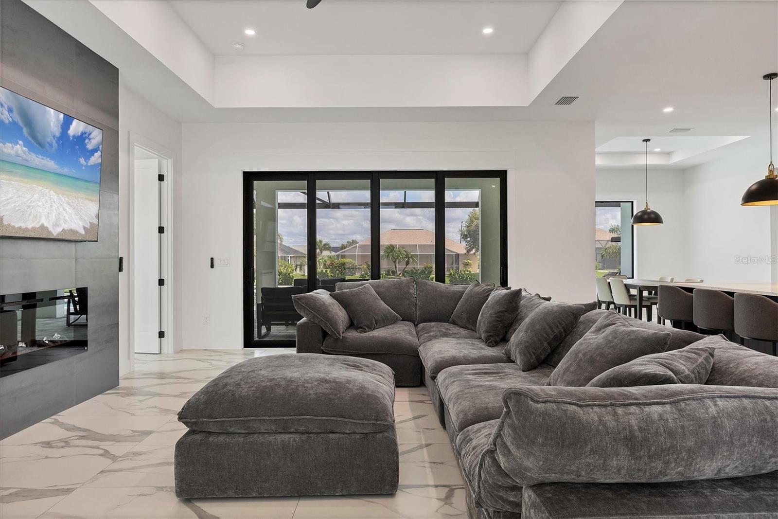 ROTONDA WEST WHITE MARSH - Residential