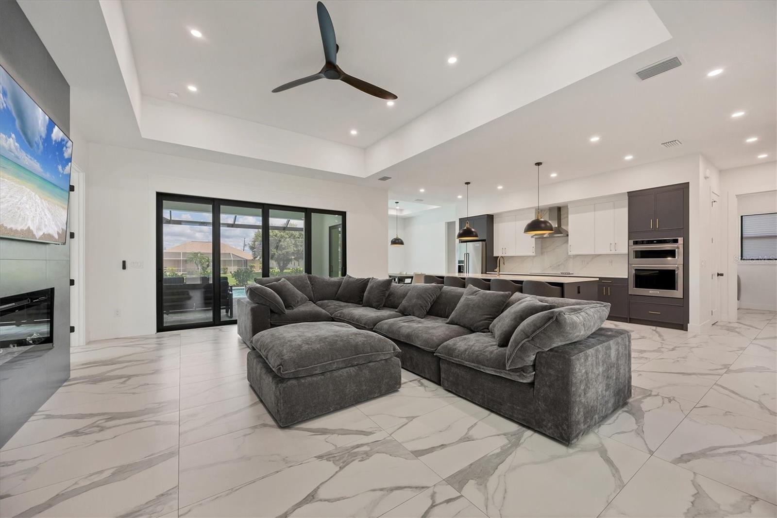 ROTONDA WEST WHITE MARSH - Residential