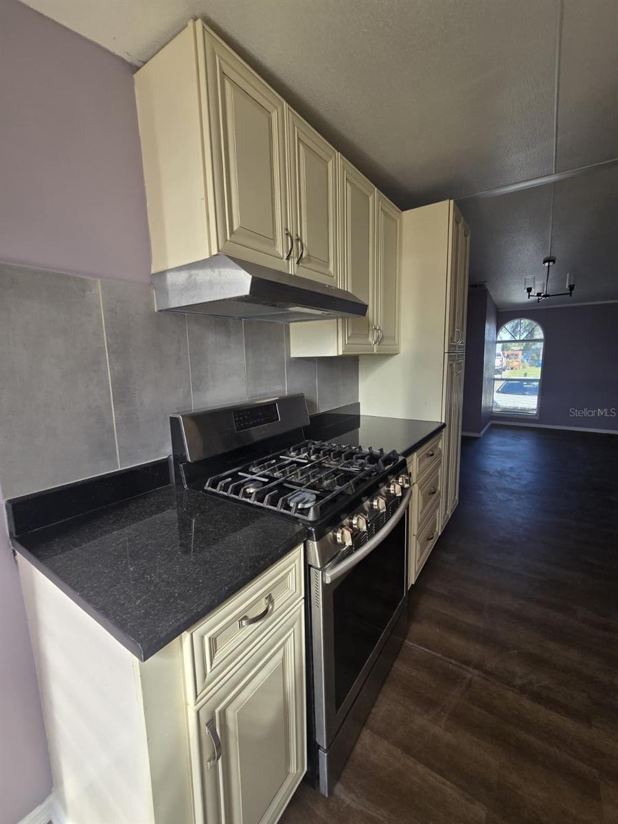 PHOENIX 02 PH 01 - Residential Lease