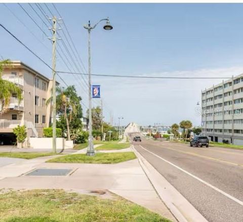 2950 W BAY DRIVE B6 BELLEAIR BLUFFS FL 33770