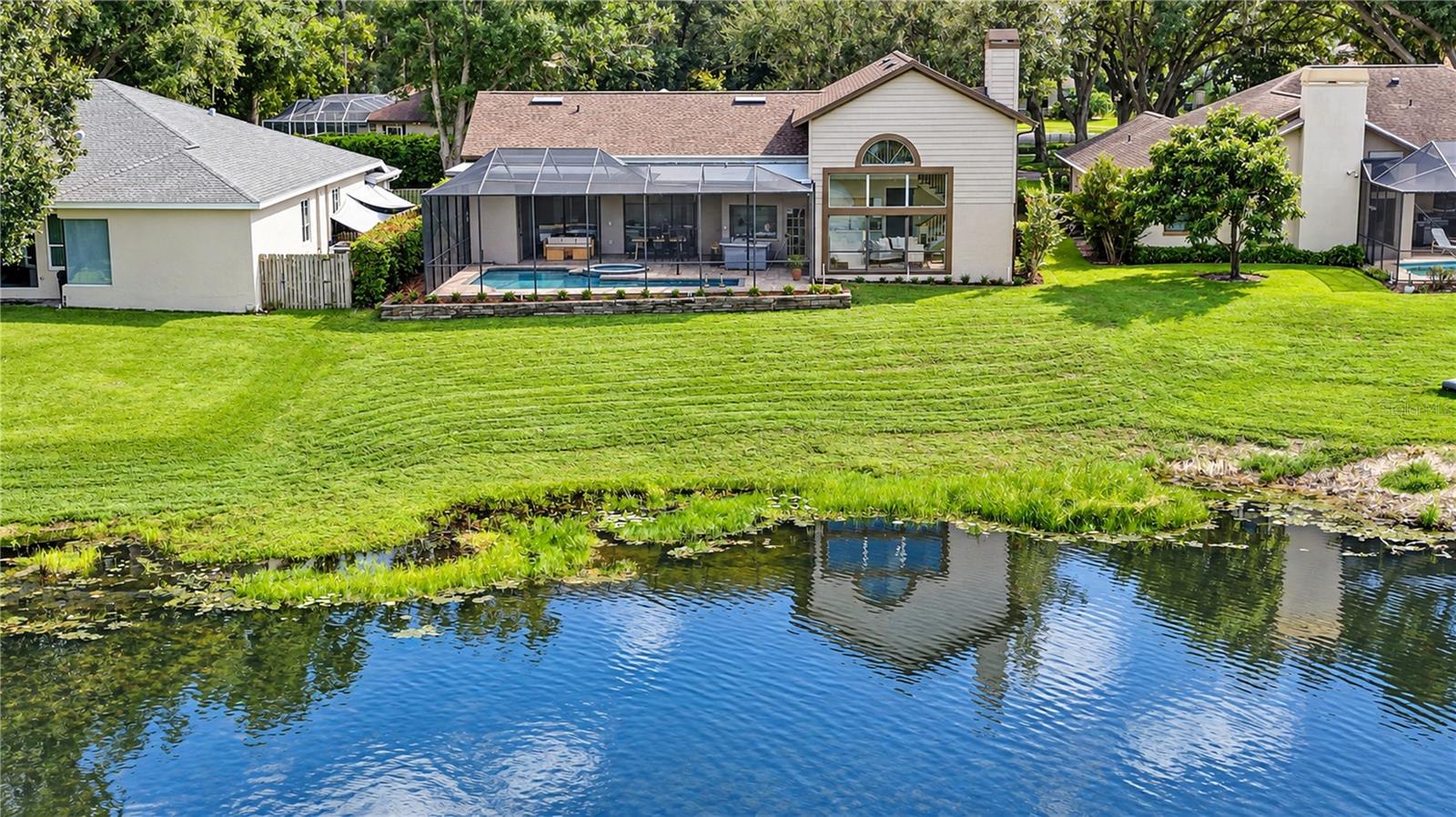 806 SANDRINGHAM LANE