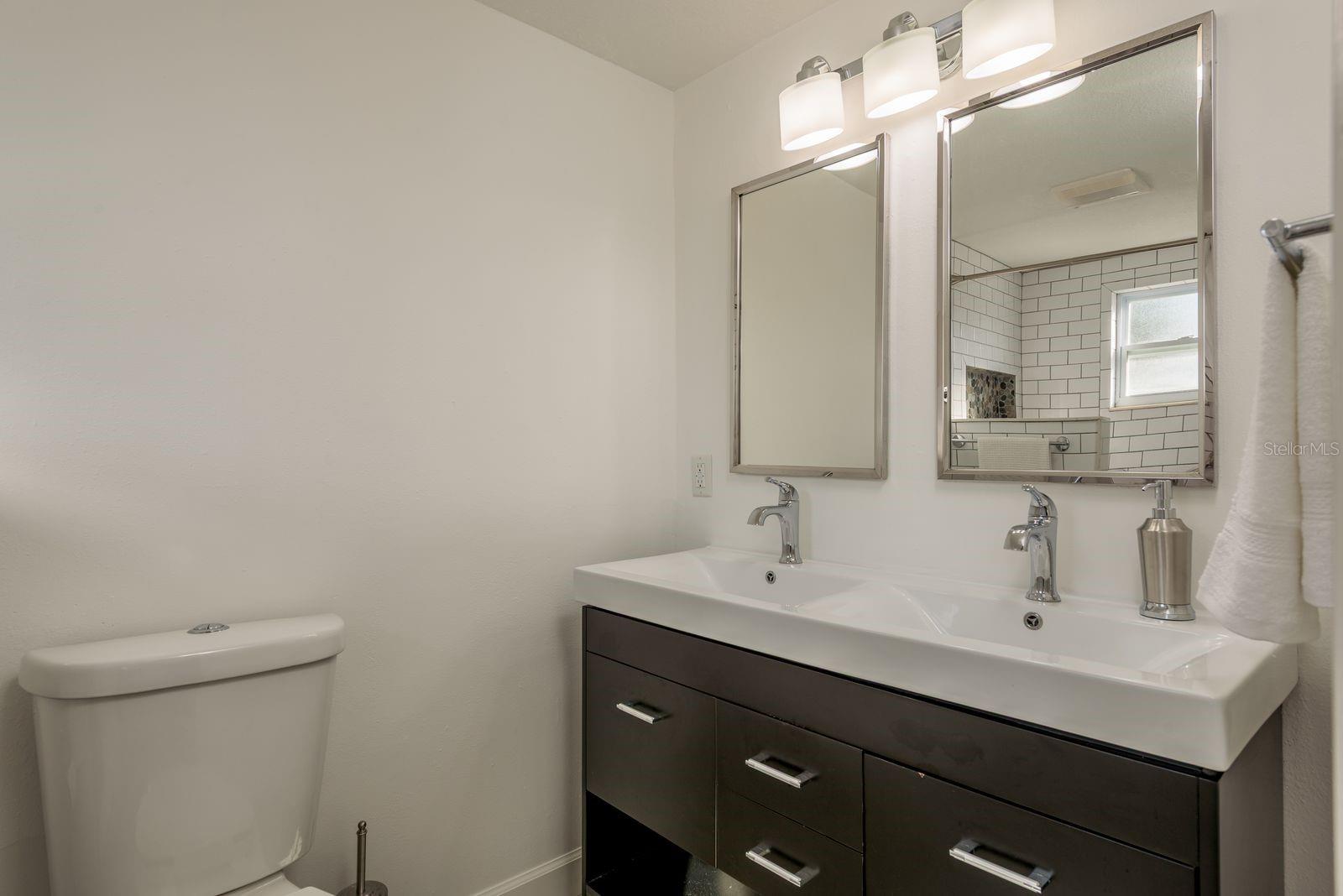 REGENCY PARK - Residential