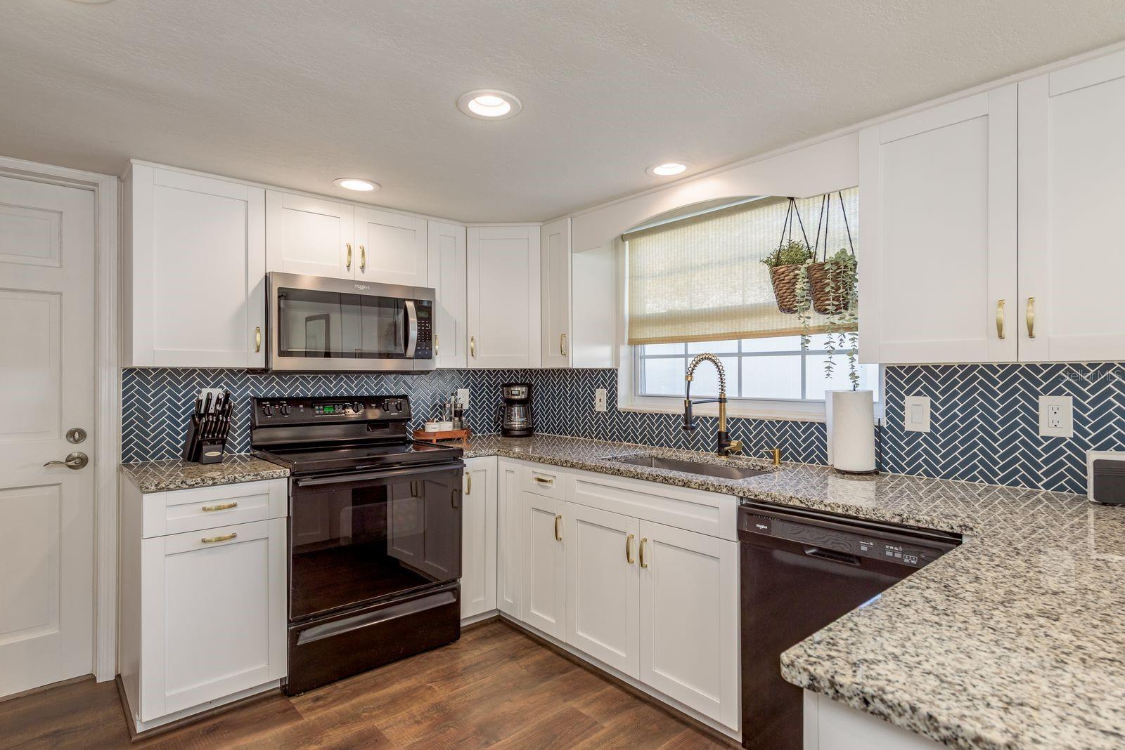 REGENCY PARK - Residential