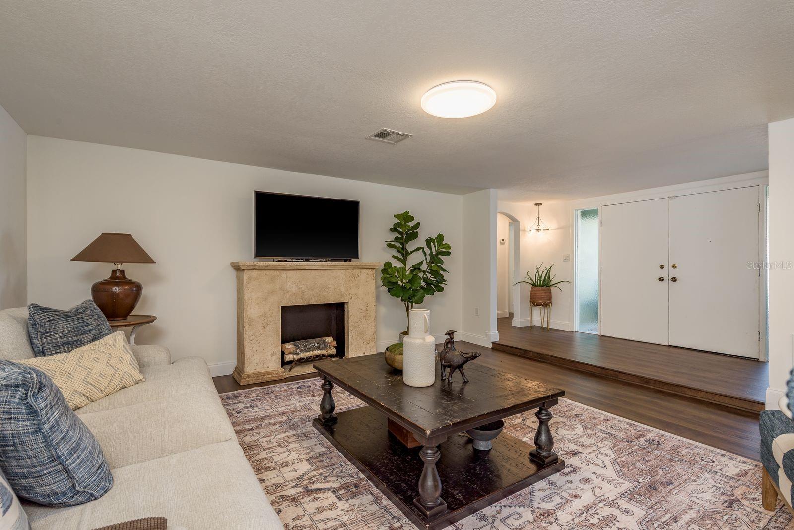 REGENCY PARK - Residential