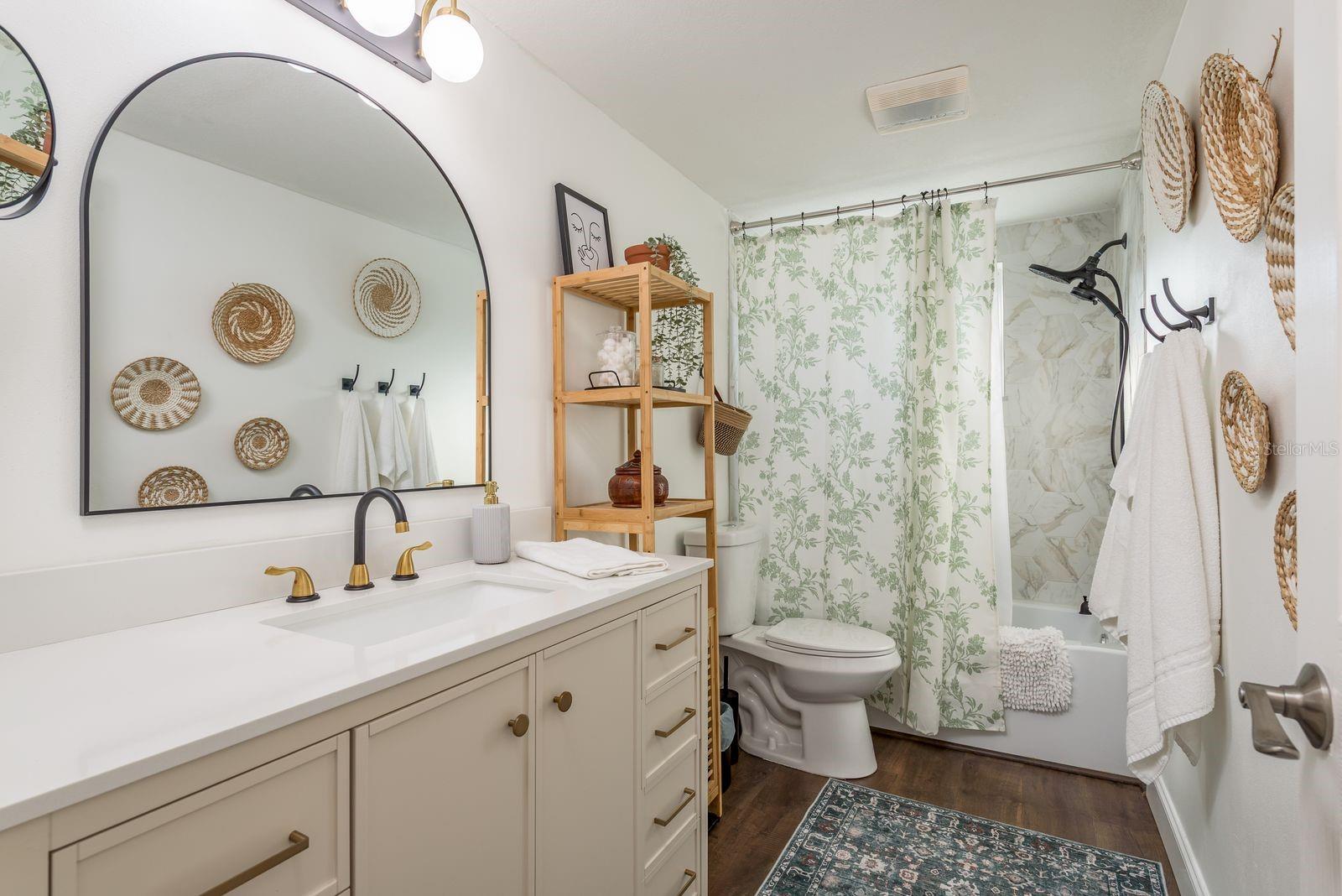 REGENCY PARK - Residential