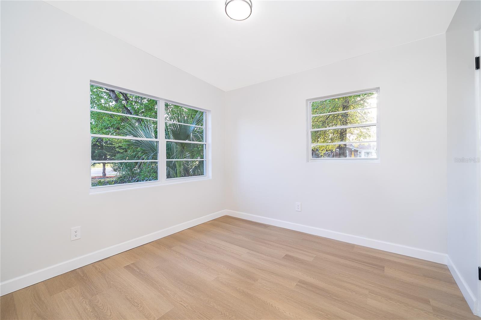 COUNTRY CLUB MANOR UNIT 1 - Residential