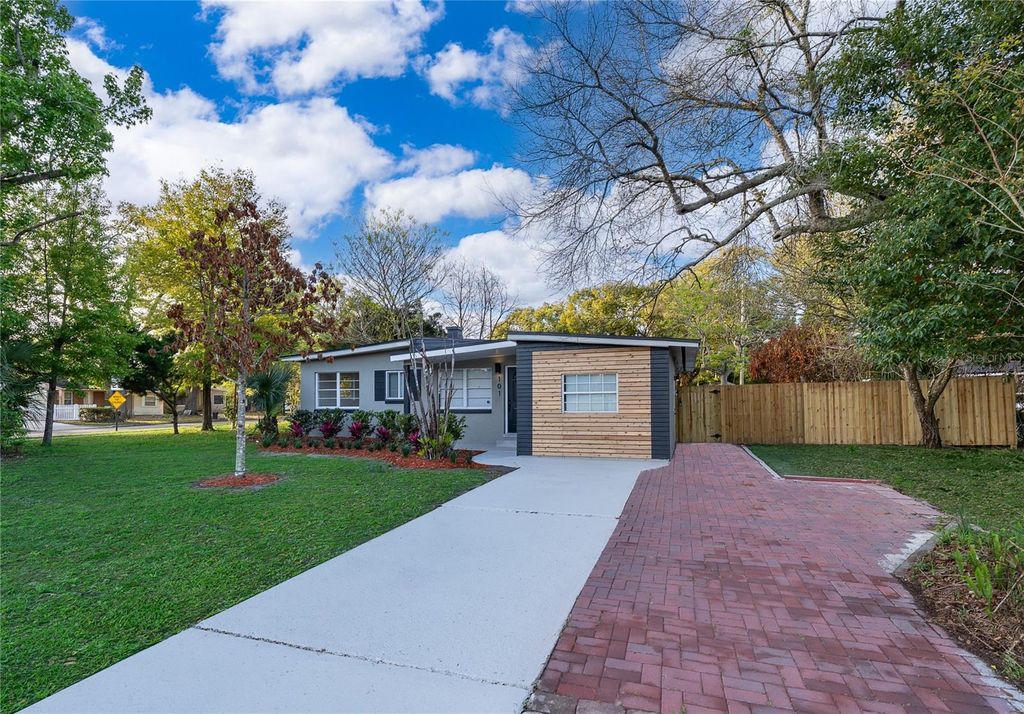 Photo of 101 Country Club Drive, Sanford, FL 32771 (MLS # O6393786)