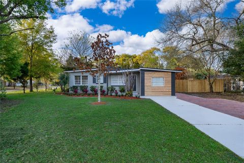 Photo of 101 Country Club Drive, Sanford, FL 32771 (MLS # O6393786)