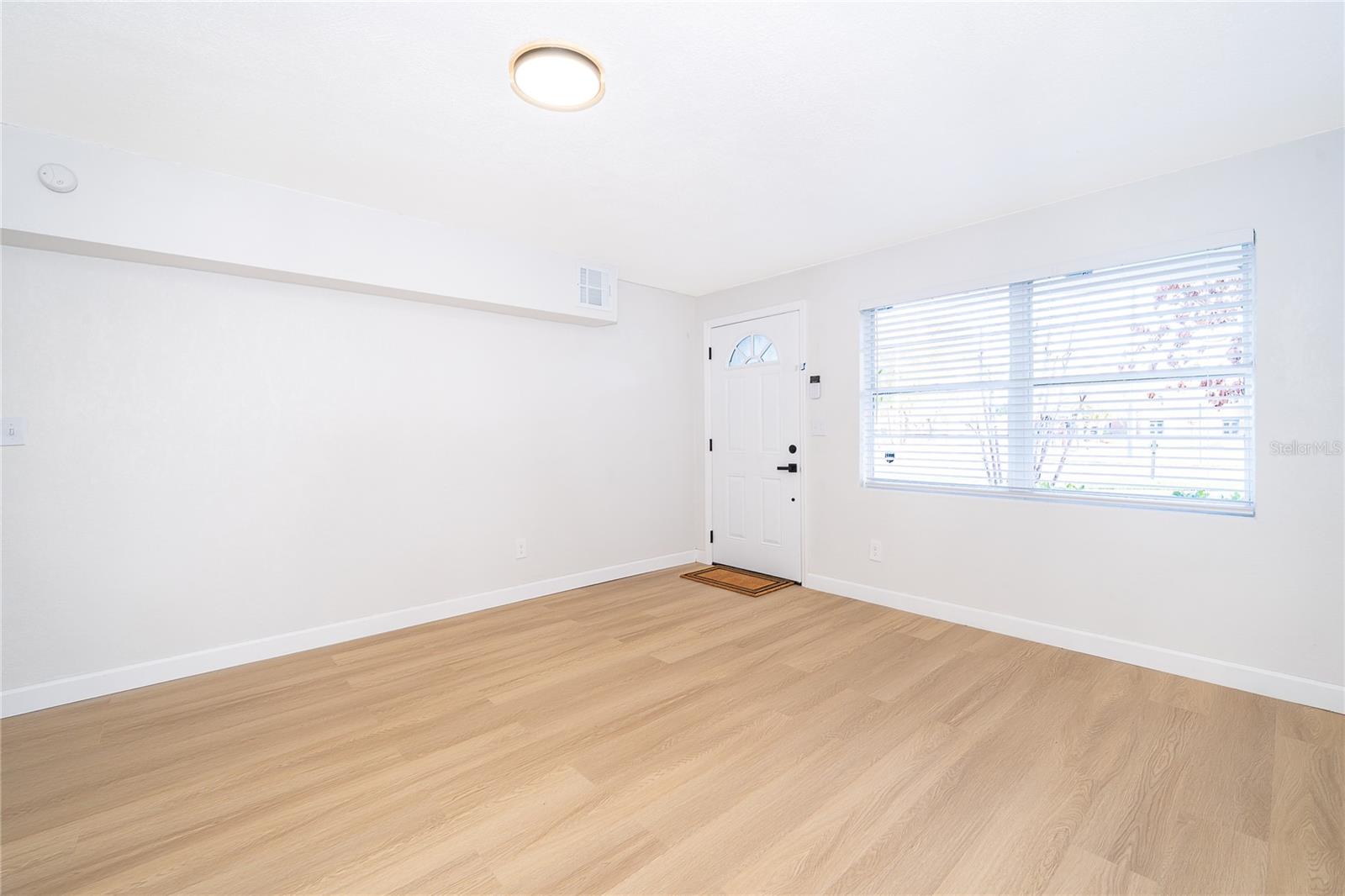 COUNTRY CLUB MANOR UNIT 1 - Residential