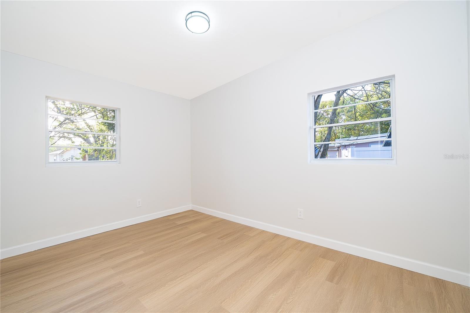 COUNTRY CLUB MANOR UNIT 1 - Residential