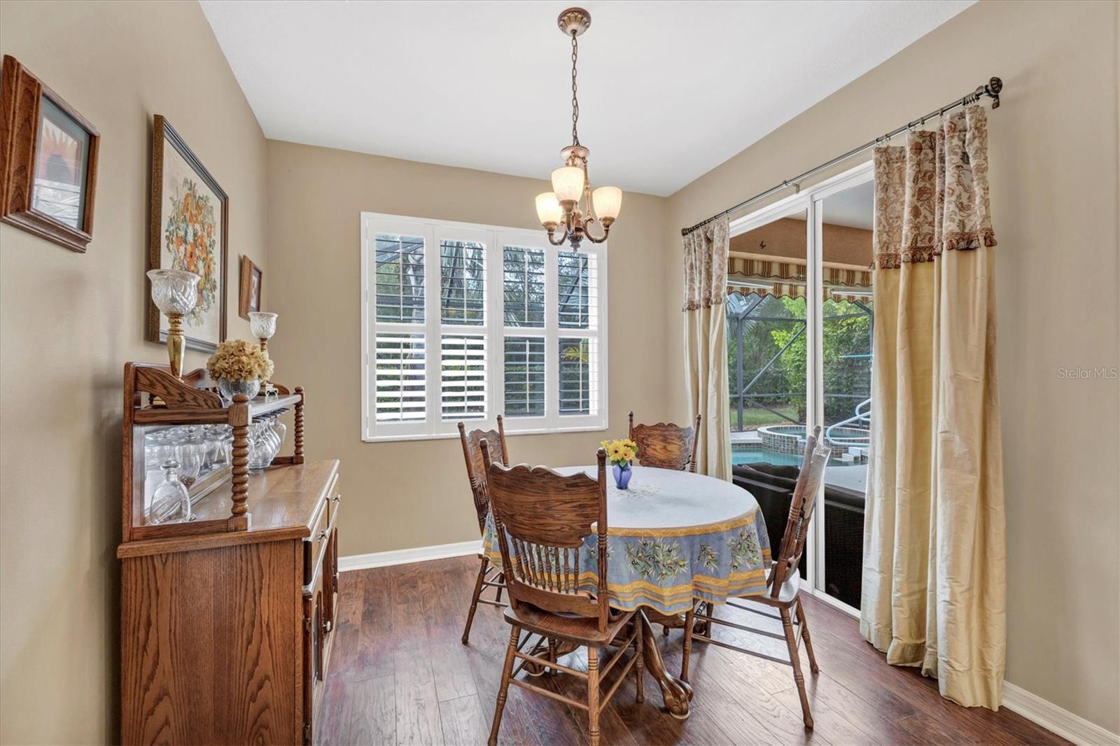 STONE WALK - Residential