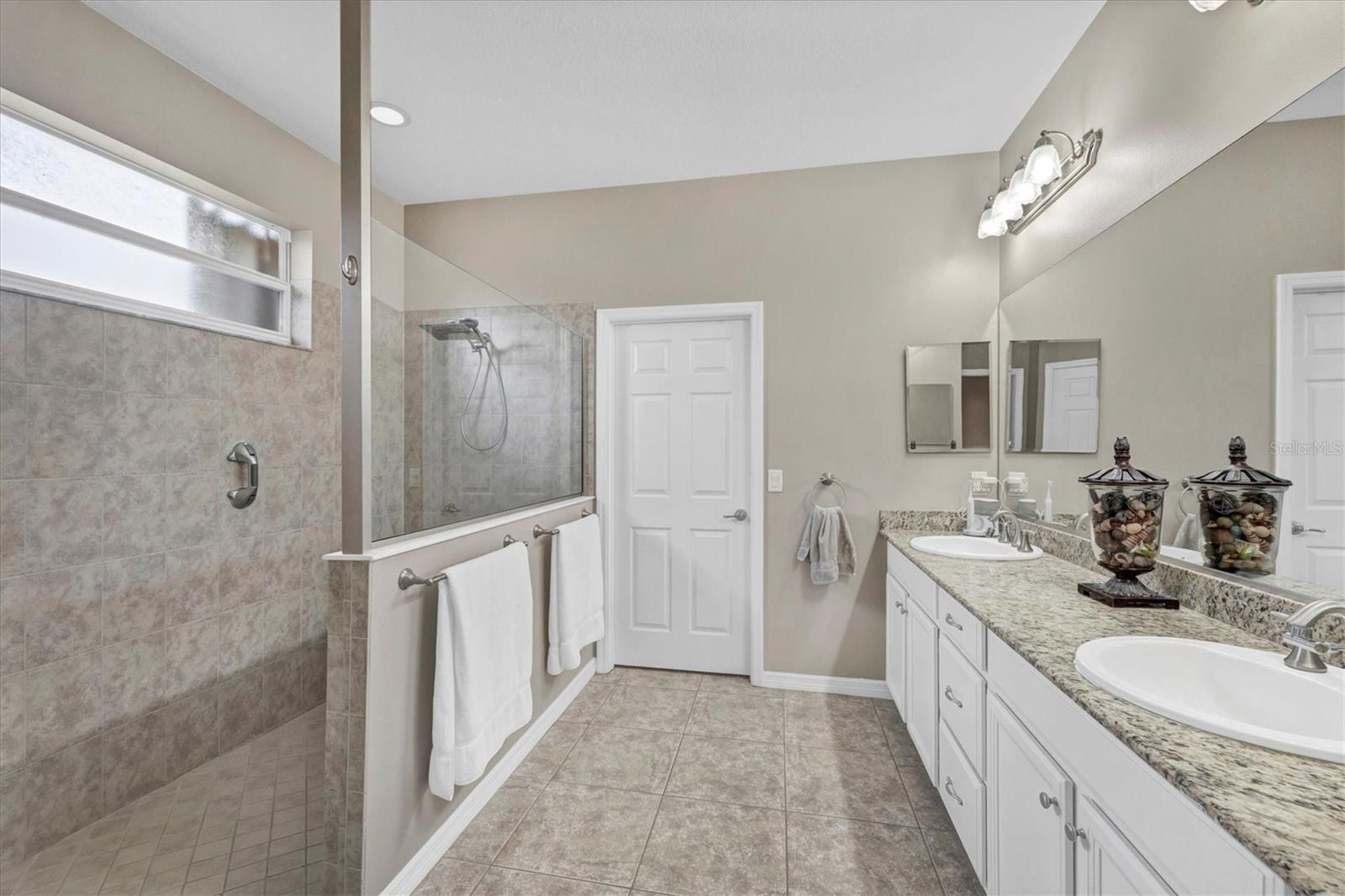 STONE WALK - Residential