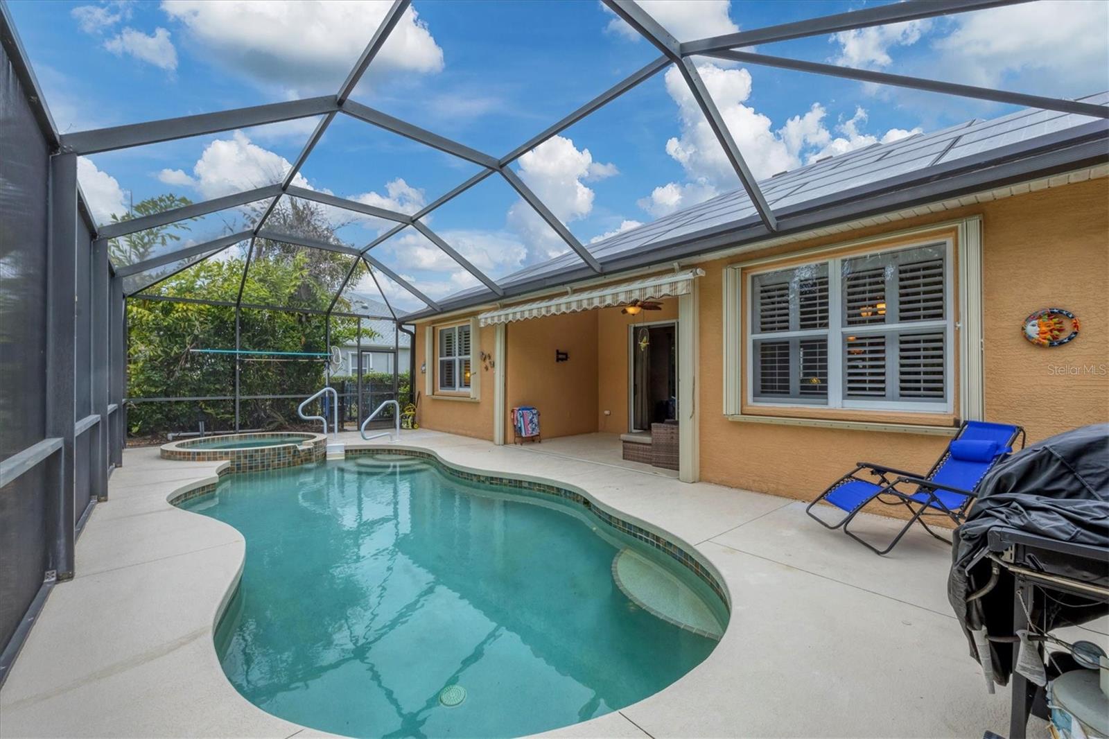 STONE WALK - Residential