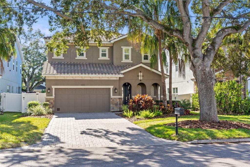 Photo of 3712 W Jetton Avenue, Tampa, FL 33629 (MLS # TB8466895)