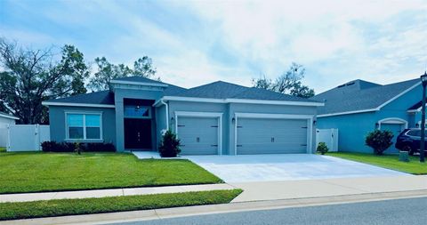 A home in LAKELAND