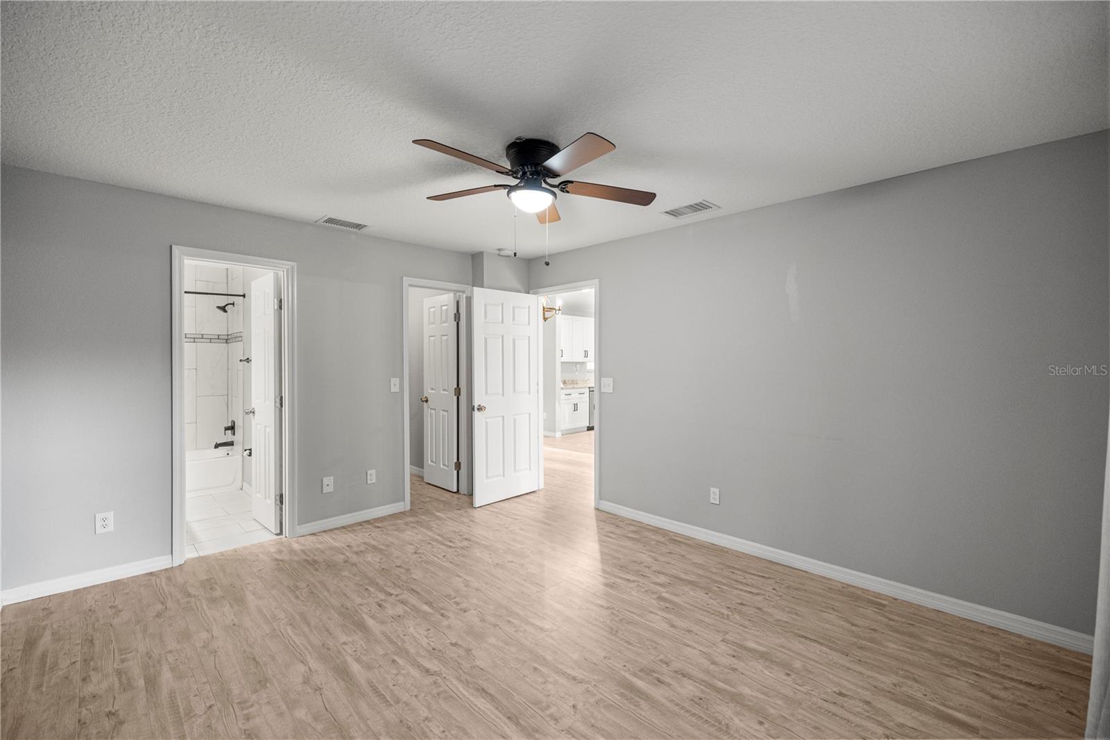 OCALA PARK ESTATE - Residential