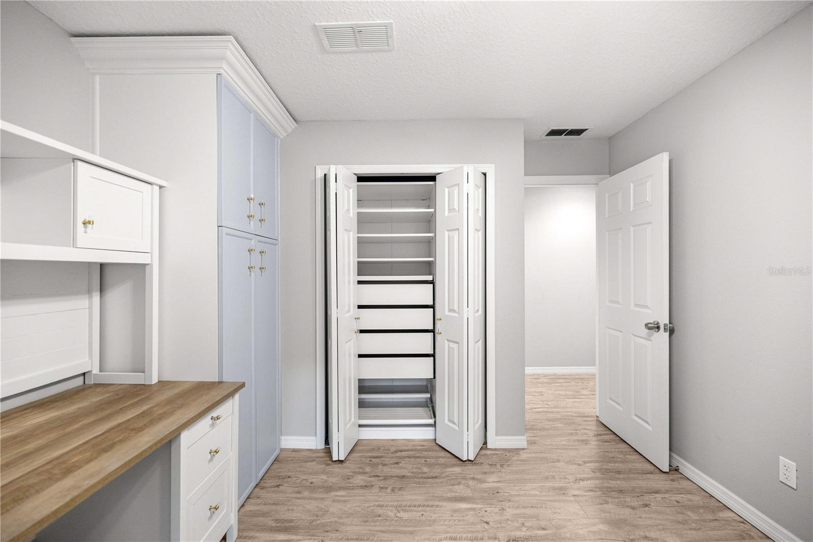 OCALA PARK ESTATE - Residential