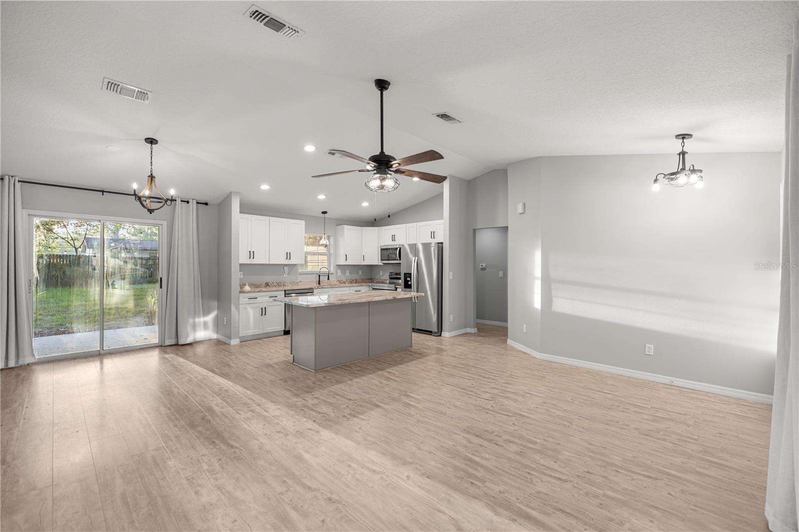 OCALA PARK ESTATE - Residential