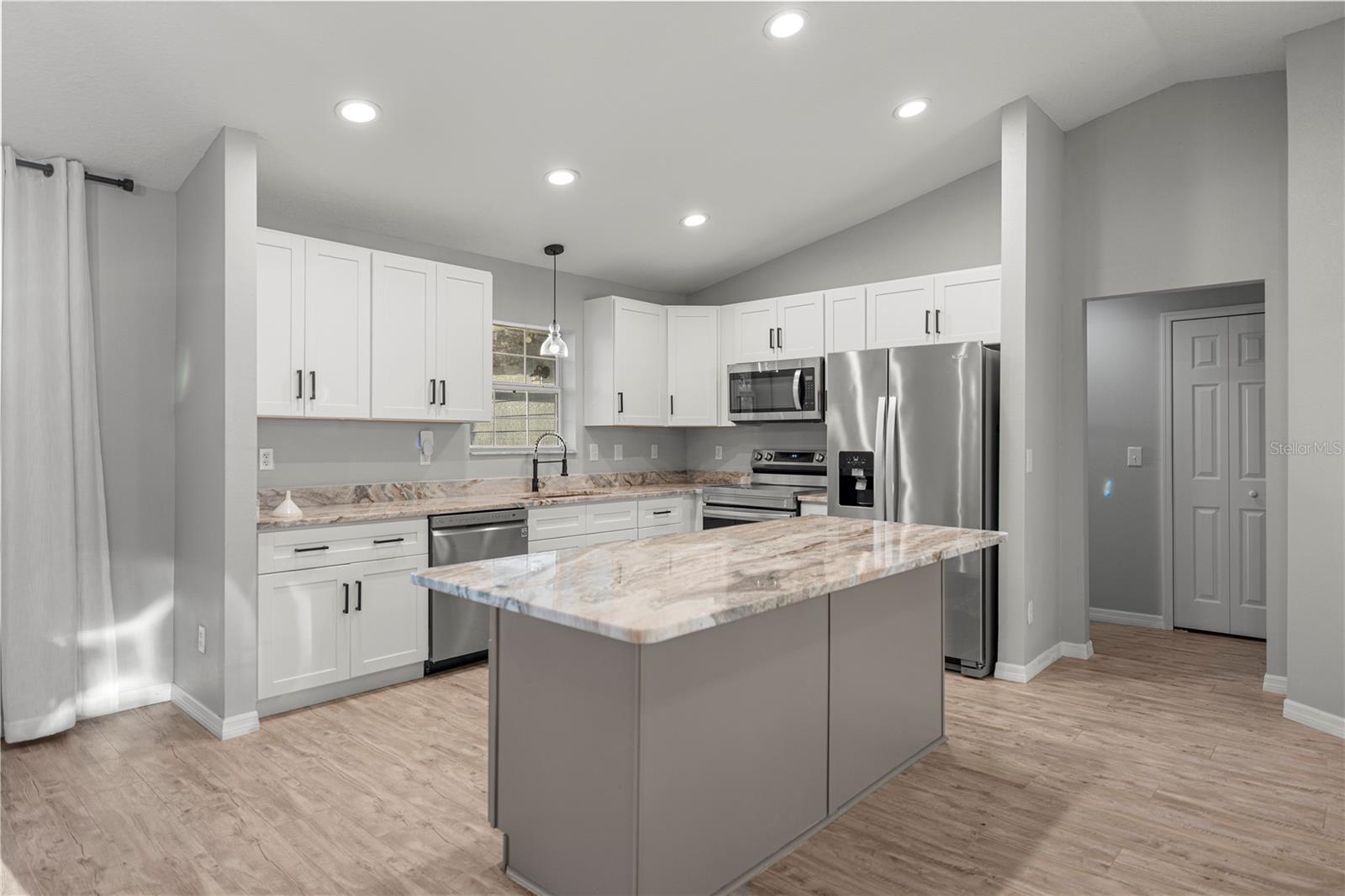 OCALA PARK ESTATE - Residential