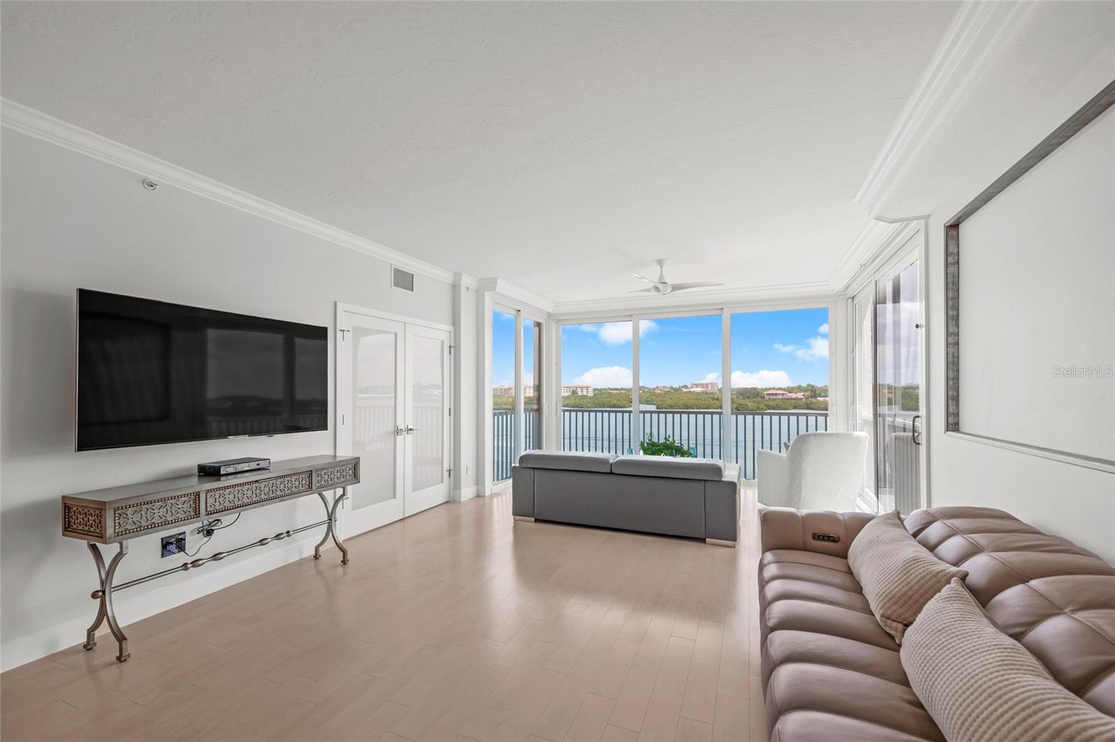 DOLPHIN BAY-SIESTA KEY SEC A - Residential