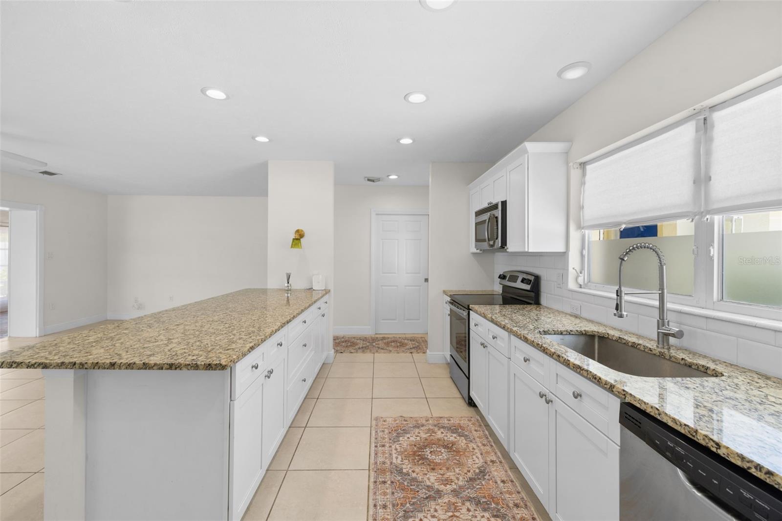 WHITFIELD COUNTRY CLUB ESTATES 1 - Residential