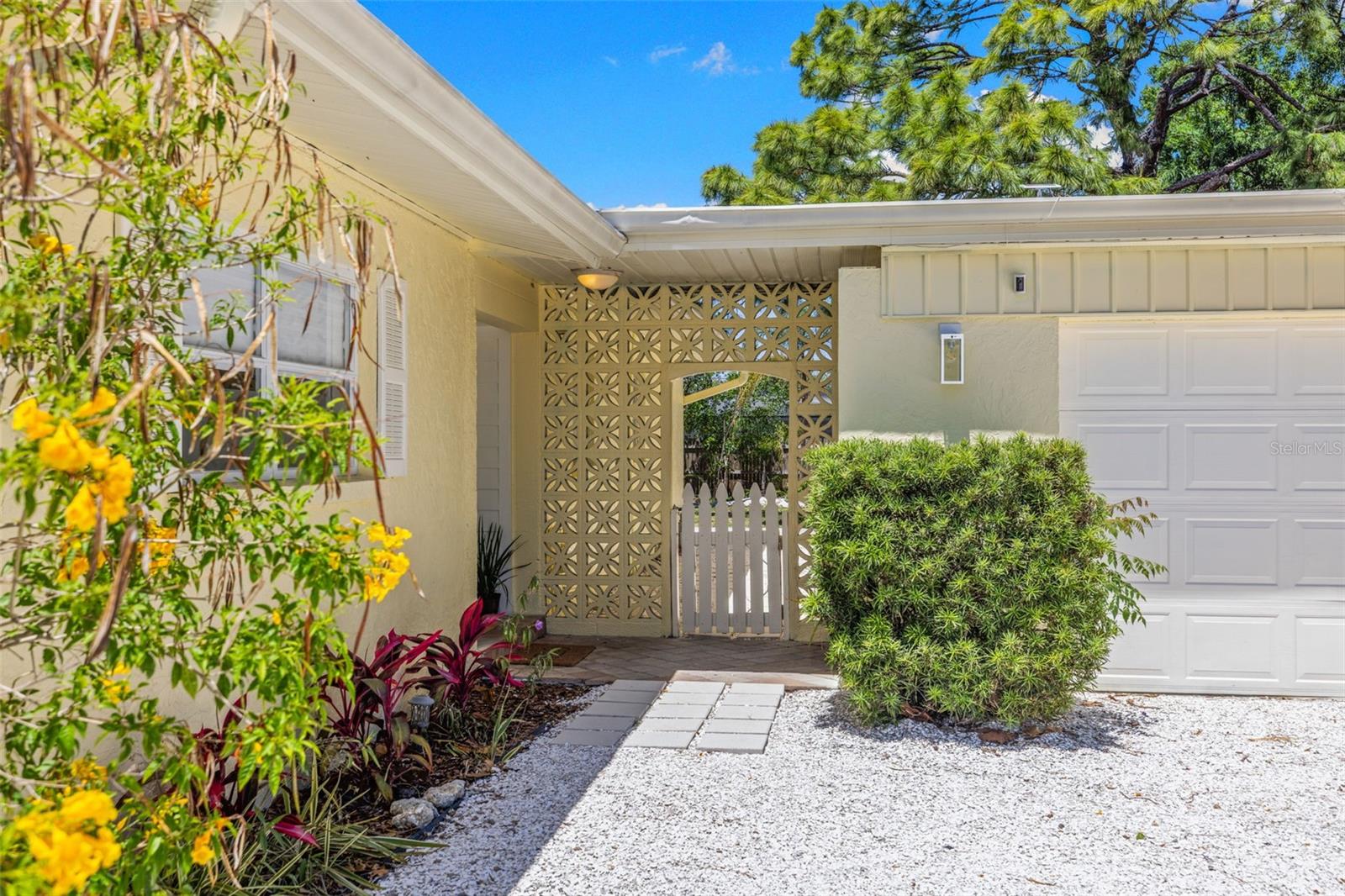 WHITFIELD COUNTRY CLUB ESTATES 1 - Residential