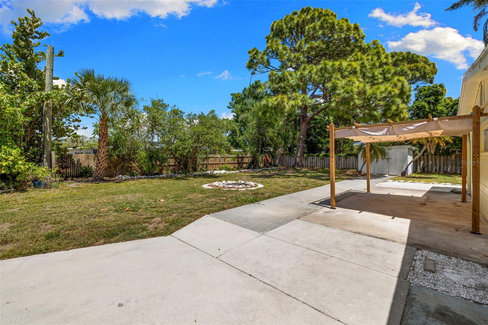 WHITFIELD COUNTRY CLUB ESTATES 1 - Residential