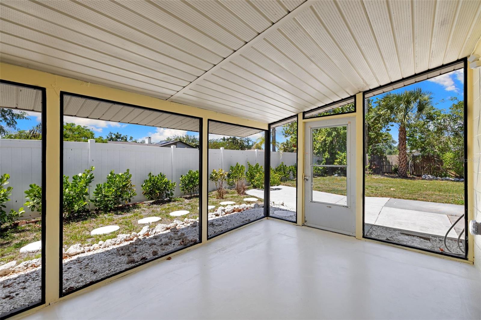 WHITFIELD COUNTRY CLUB ESTATES 1 - Residential