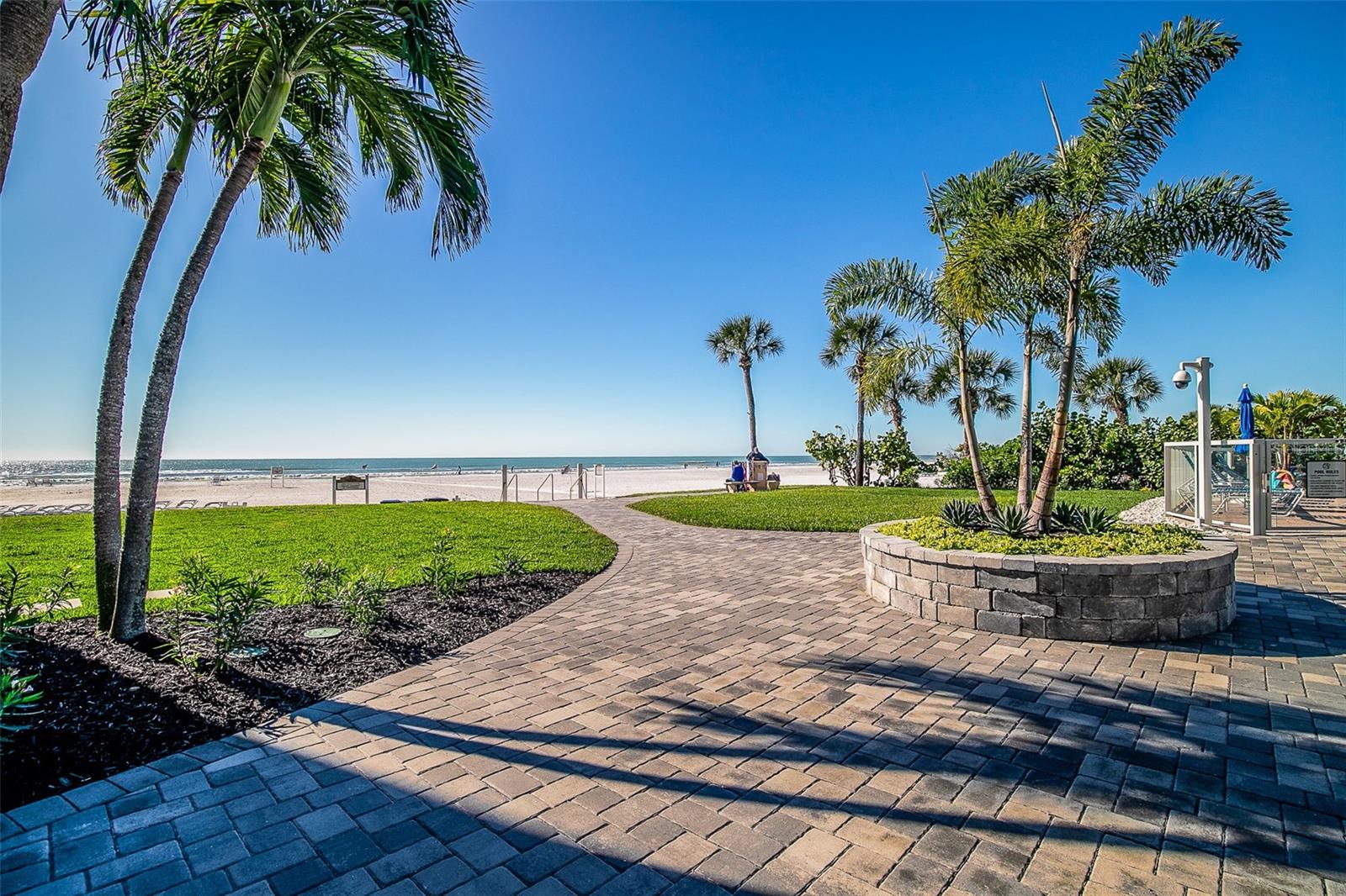 CRYSTAL SANDS 1 - Residential