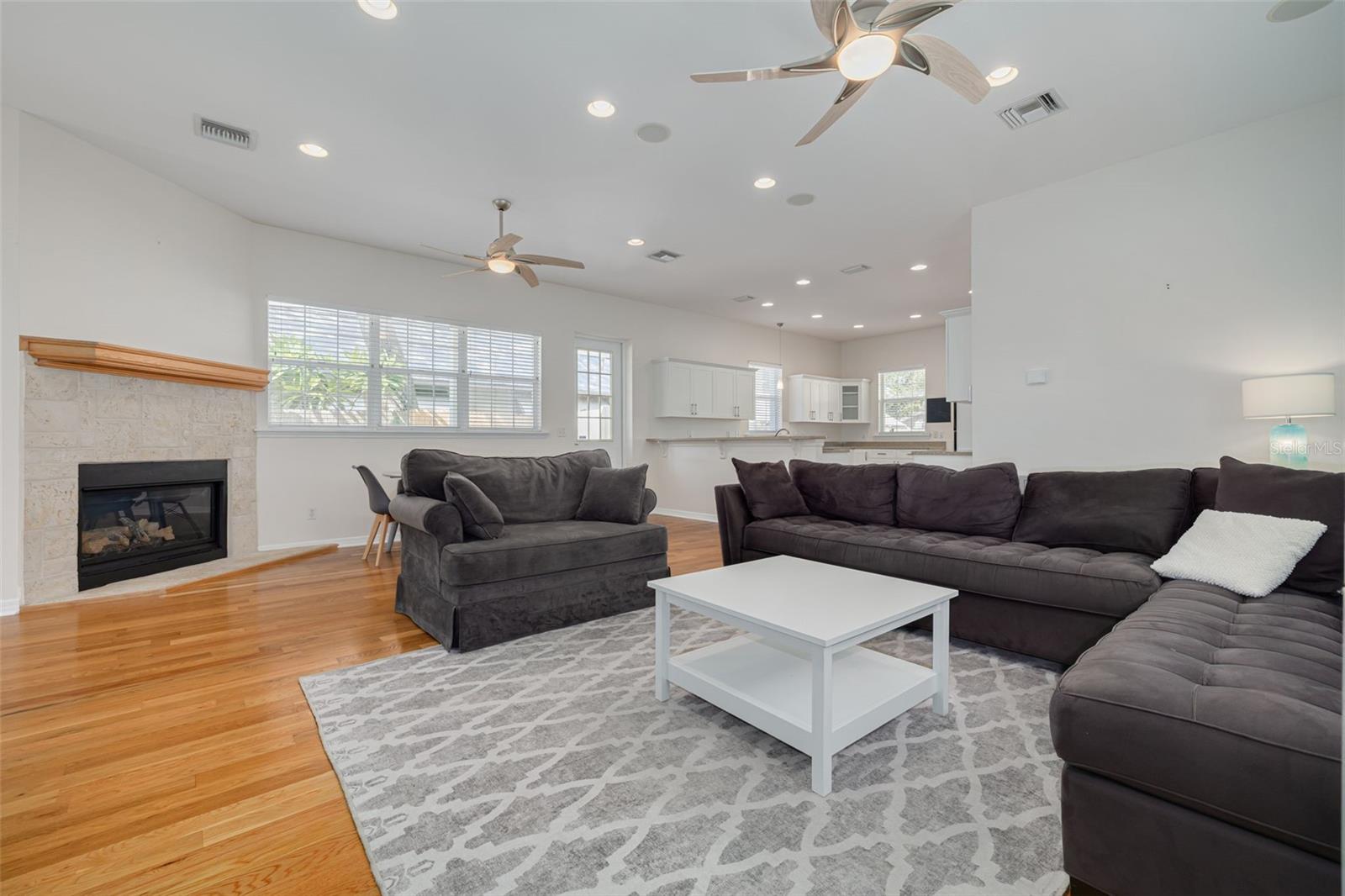 SPRING HILL REV - Residential