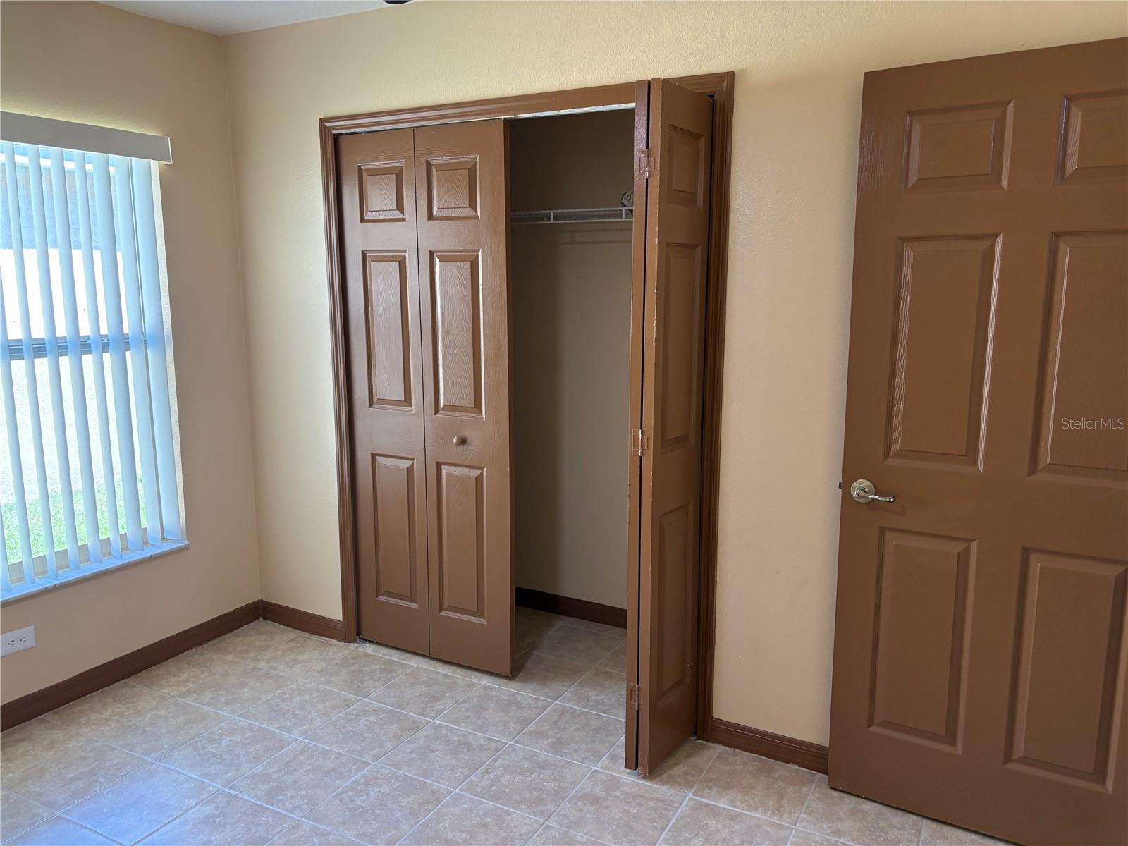 HOLLY CRK PH II - Residential