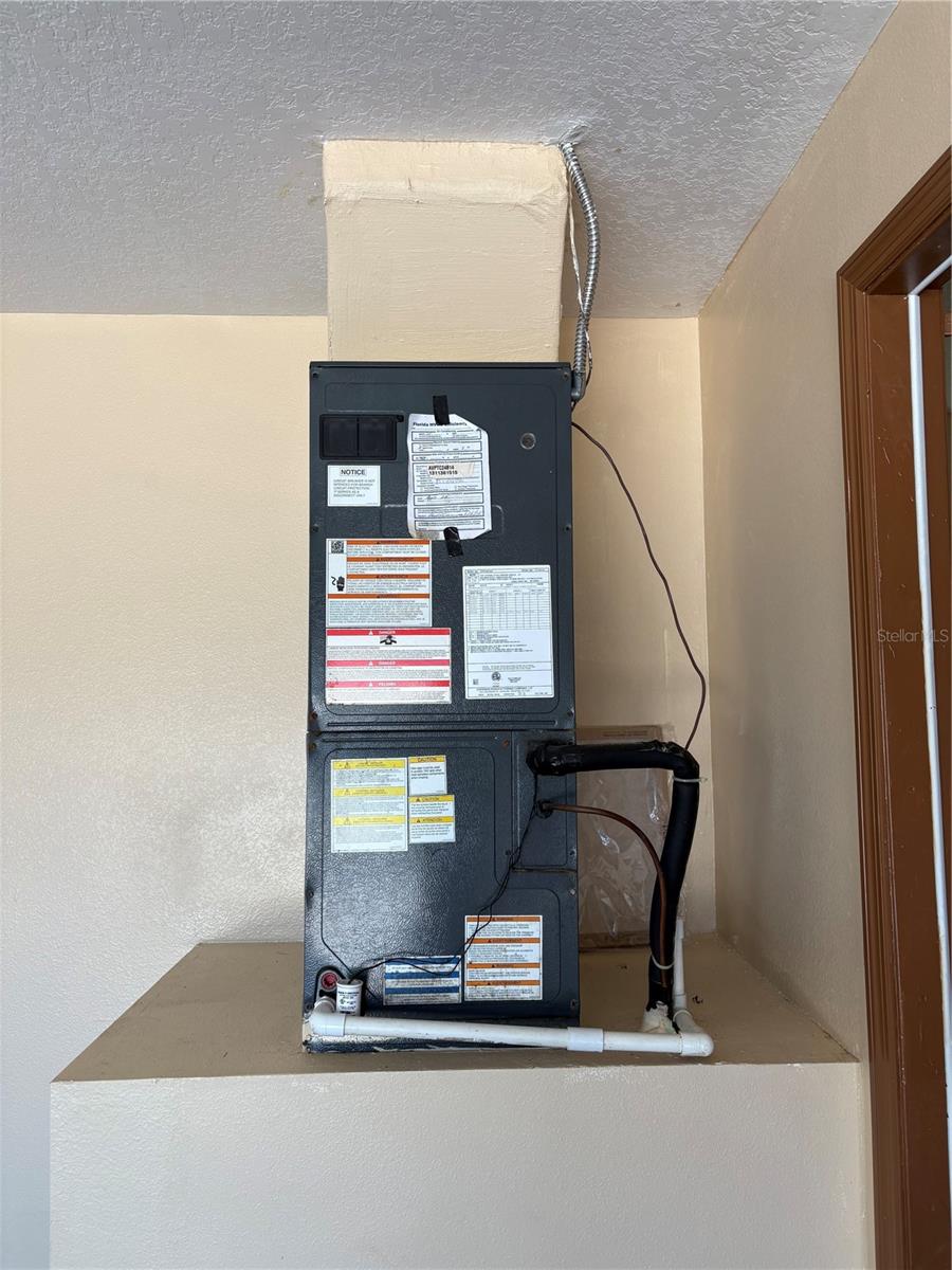 HOLLY CRK PH II - Residential