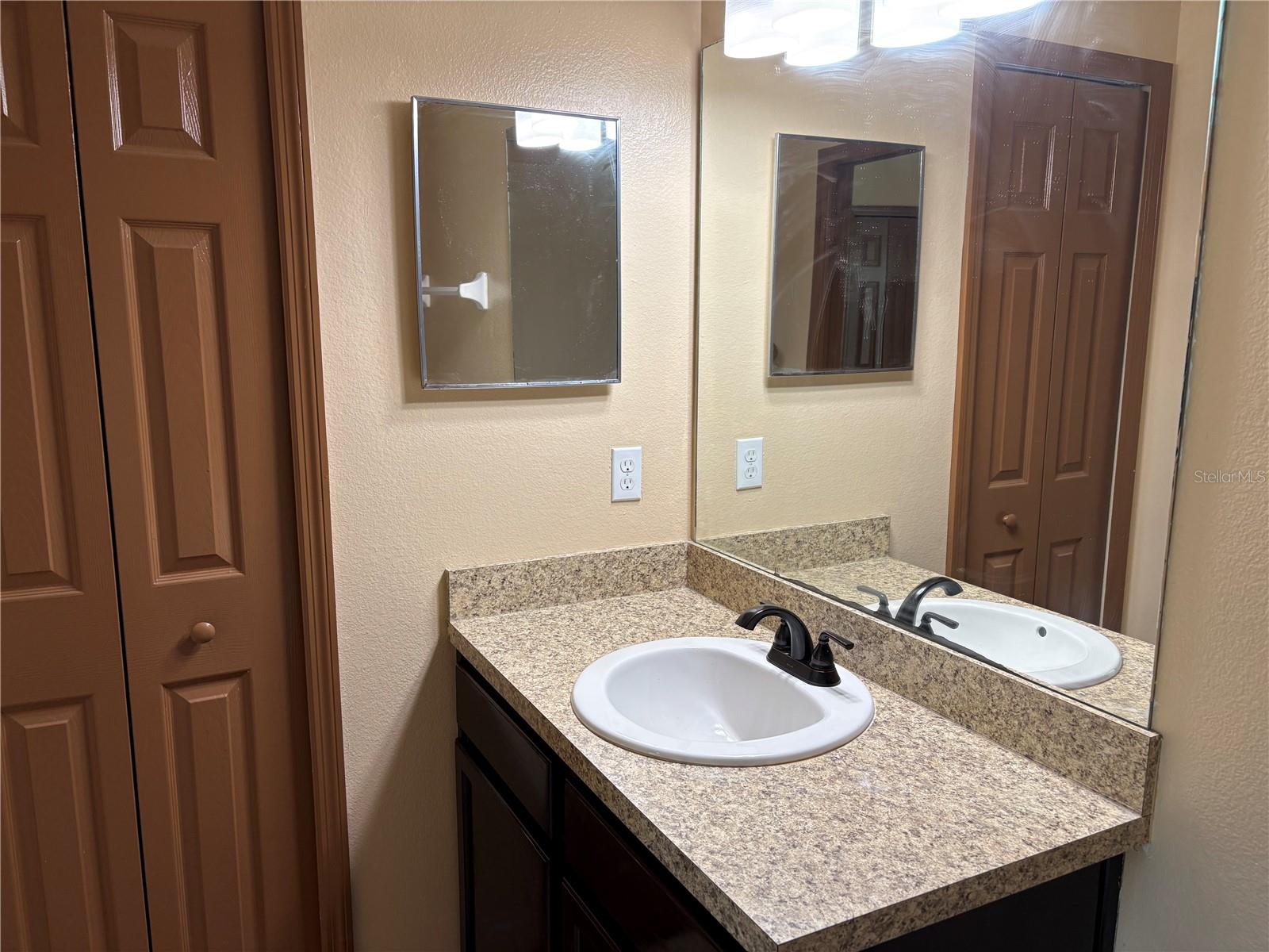 HOLLY CRK PH II - Residential