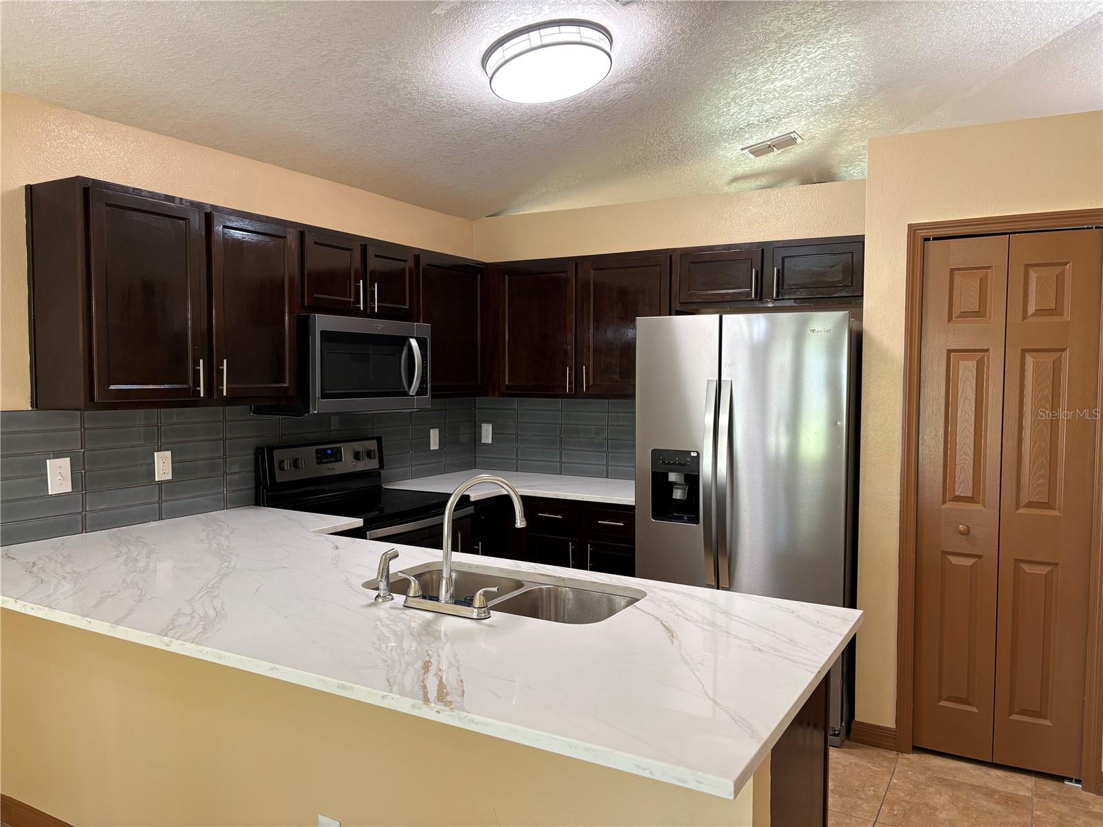 HOLLY CRK PH II - Residential