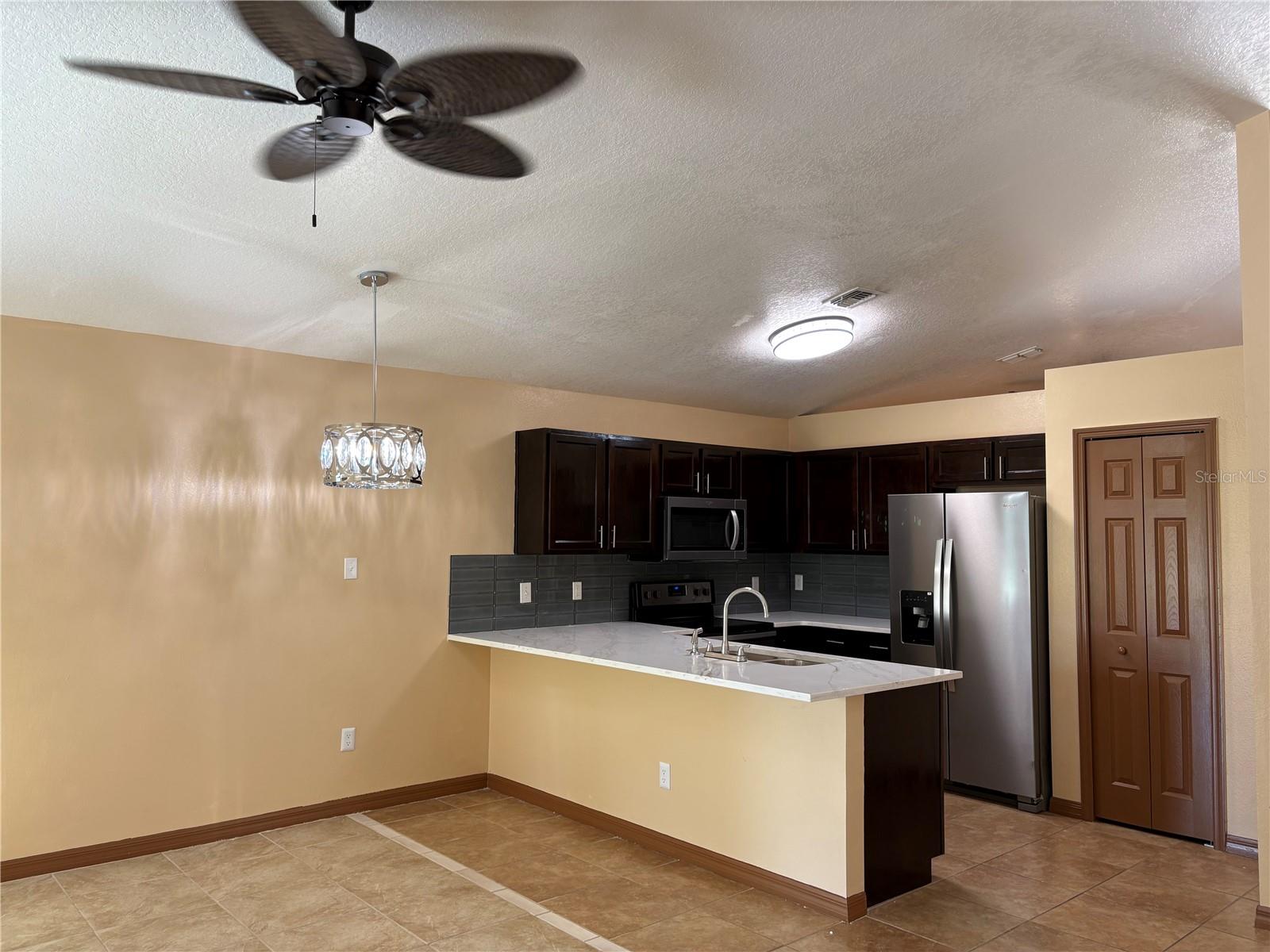 HOLLY CRK PH II - Residential