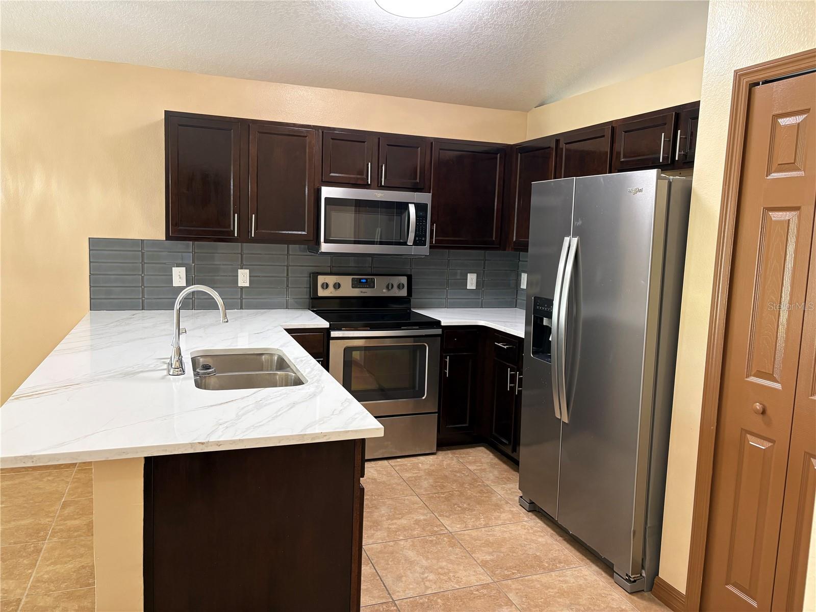 HOLLY CRK PH II - Residential