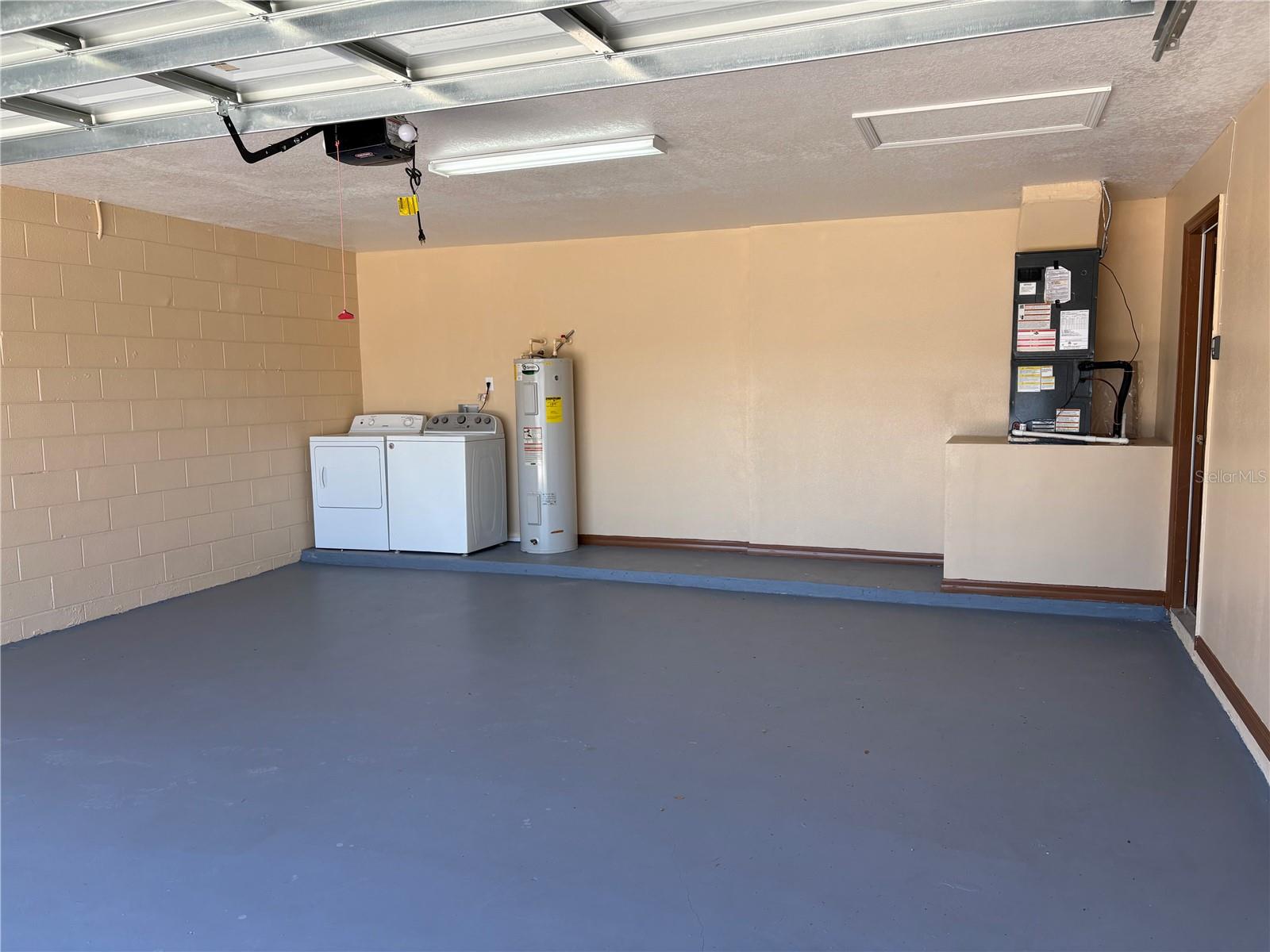 HOLLY CRK PH II - Residential