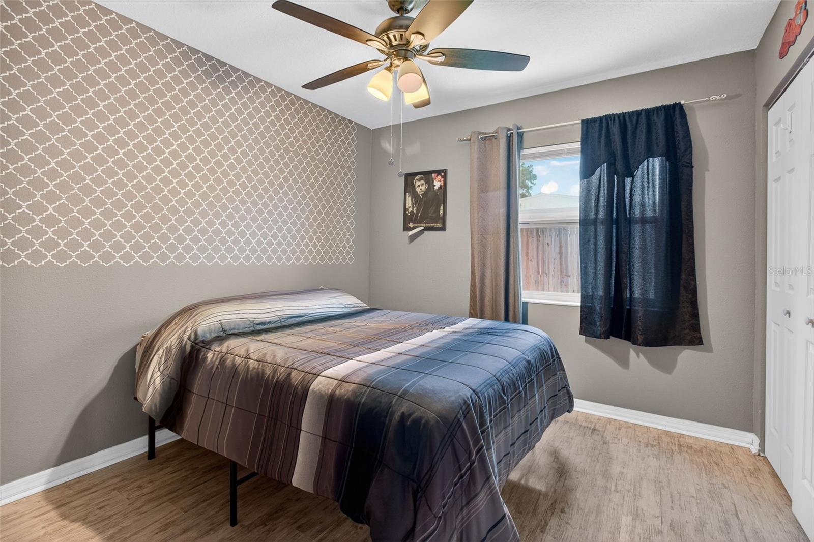 LAKE PEARL ESTATES - Residential