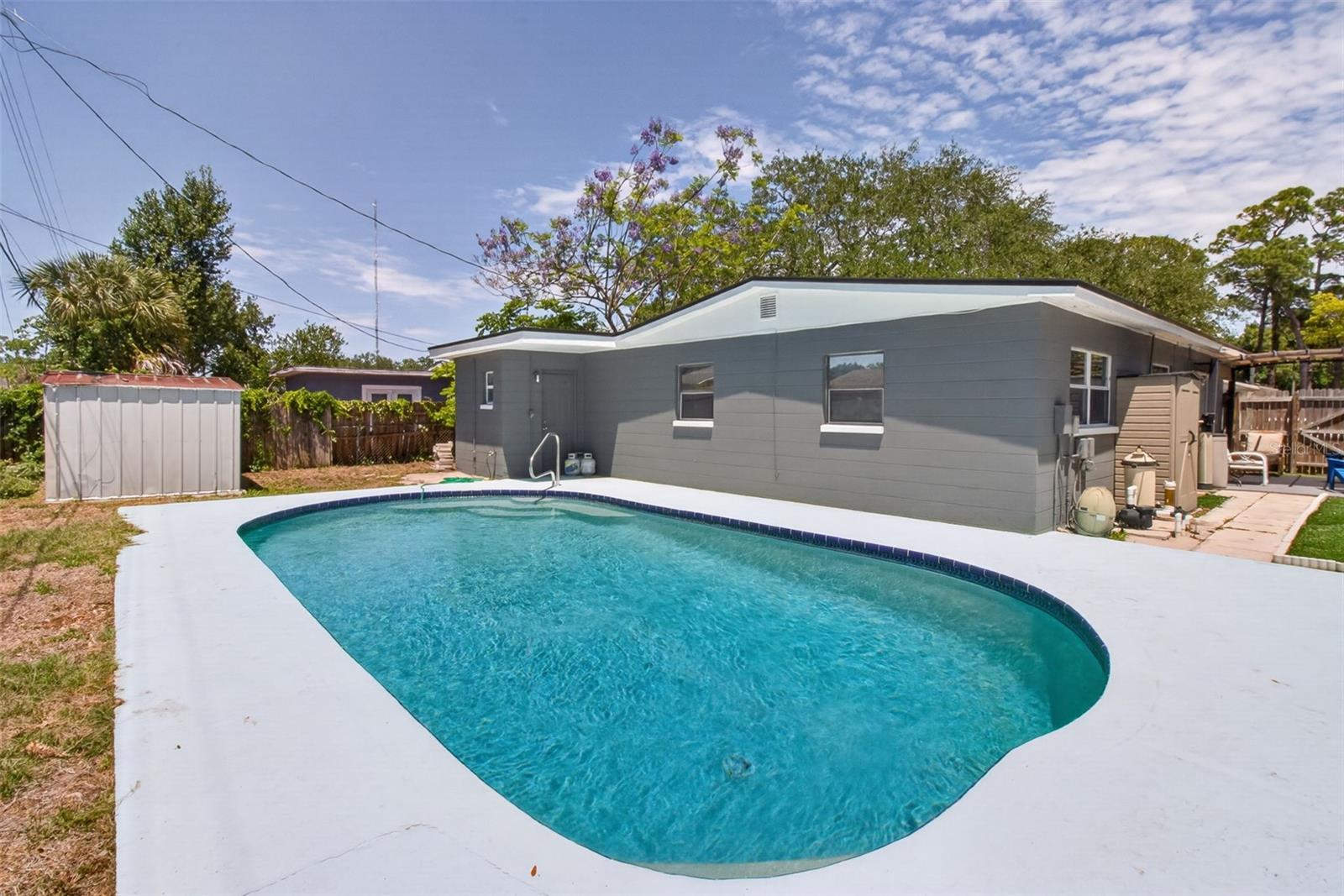 LAKE PEARL ESTATES - Residential