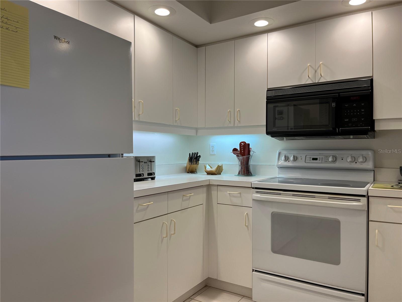 EDGEWATER POINTE AT PERICO BAY CLUB - Residential Lease