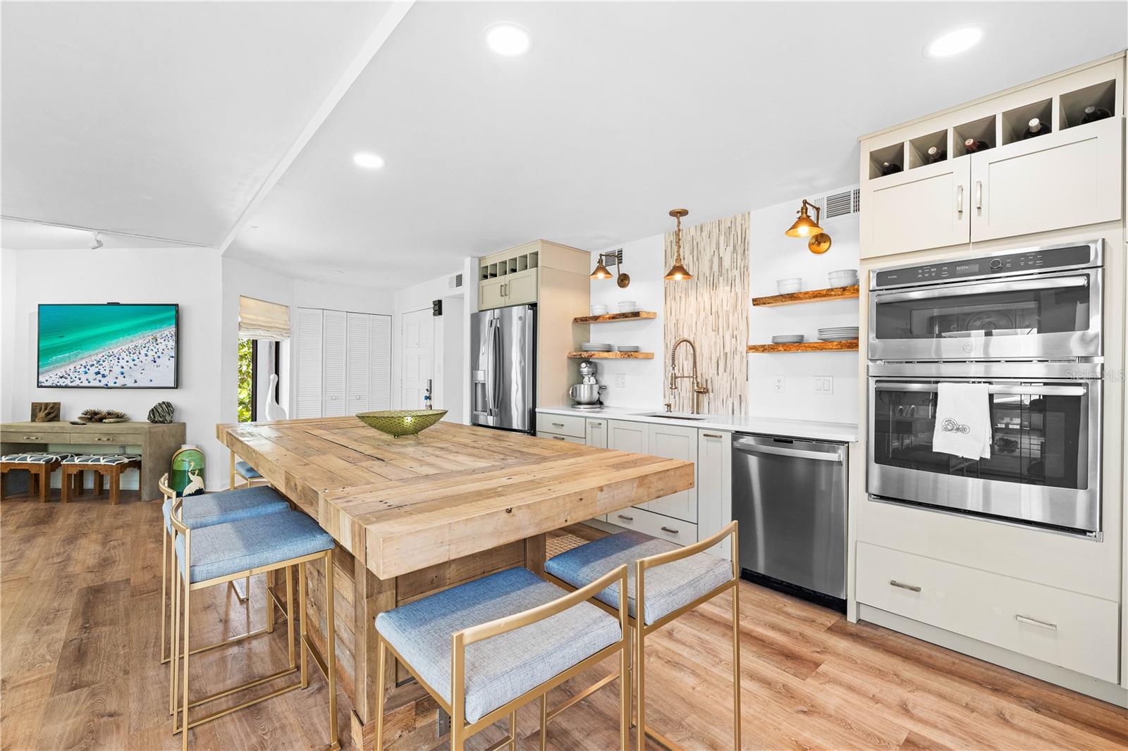 PLACE 450 - Residential