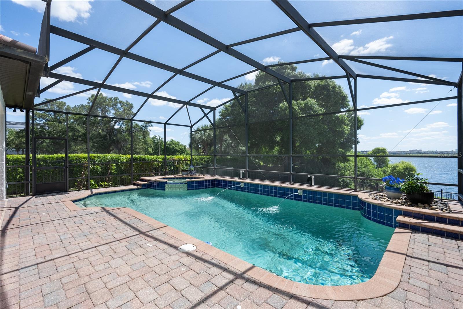 MIRABELLA AT VIZCAYA PHASE THREE - Residential