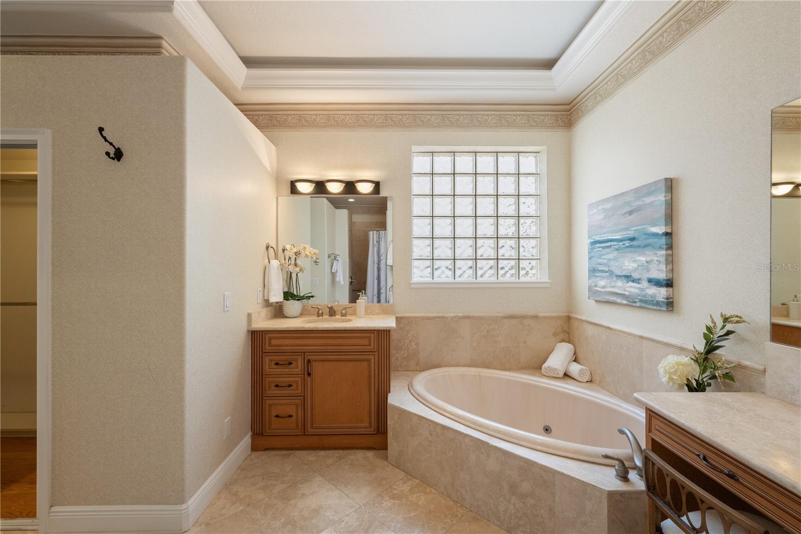 MIRABELLA AT VIZCAYA PHASE THREE - Residential