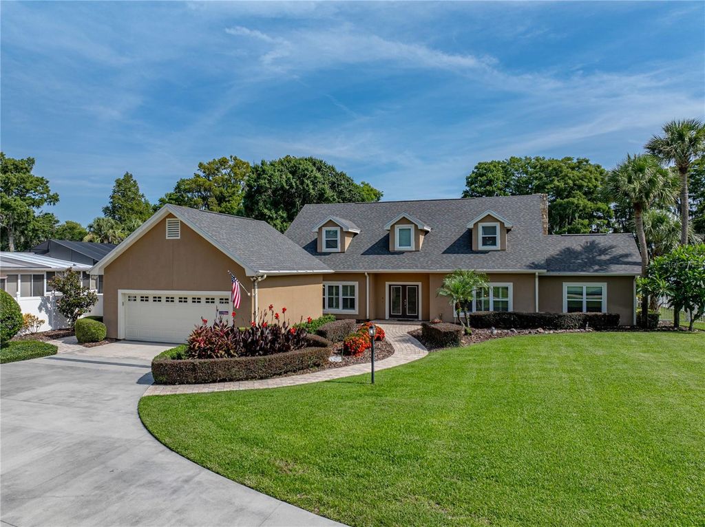 Photo of 1123 Cypress Point W, Winter Haven, FL 33884 (MLS # P4934938)